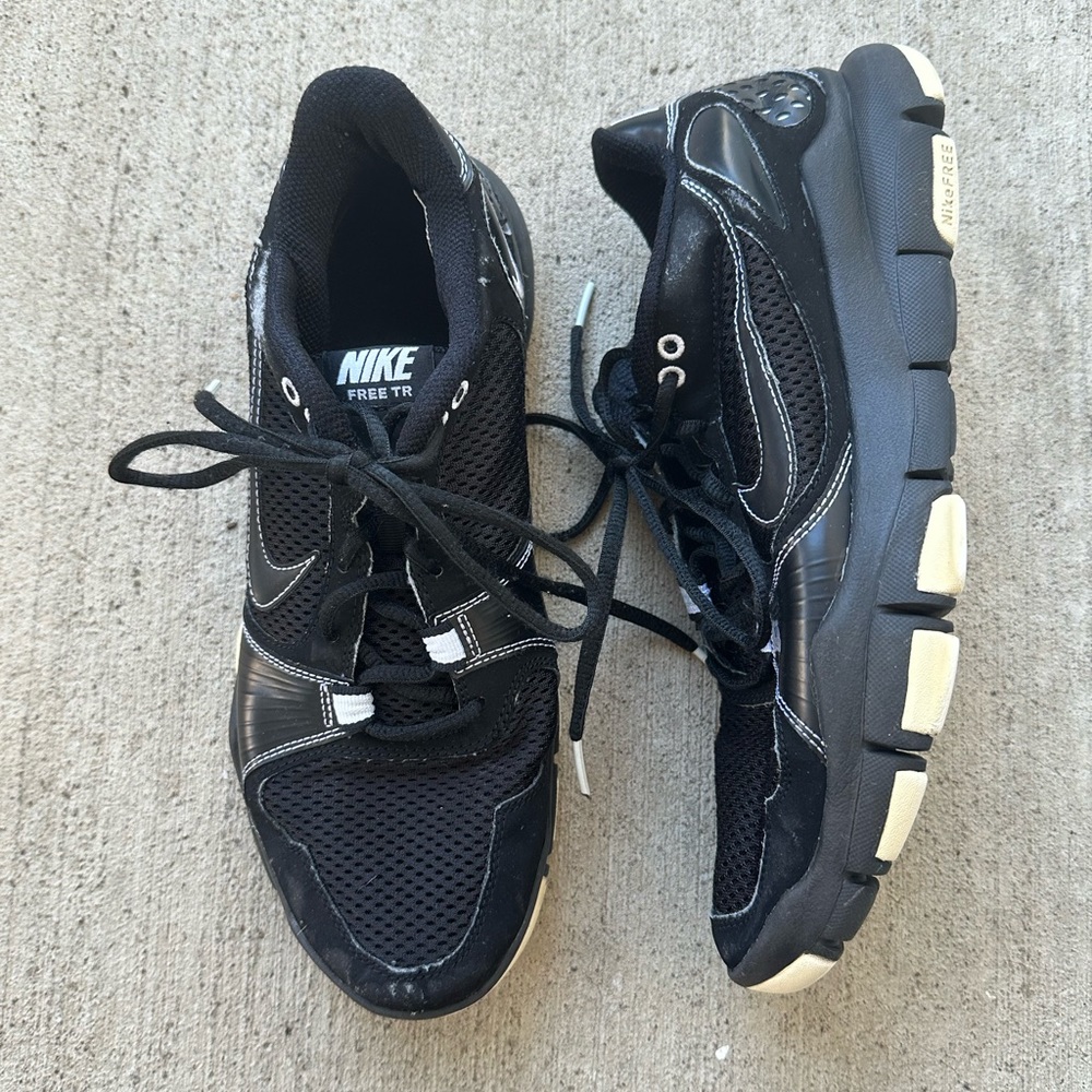 Nike Free TR Womens Sneakers size 8.5